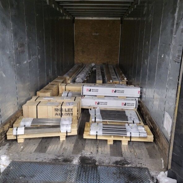 Your orders are loaded and ready for delivery! That day #ChicagoRA shipped 39K lbs and 133 orders!