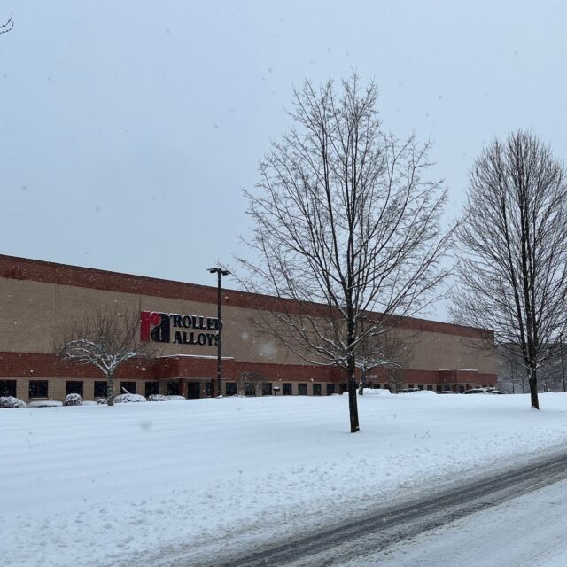 #WindsorRA is a winter wonderland this morning with the 6" of snow we received overnight.

#RolledAlloys #SpecialtyMetalSupplier