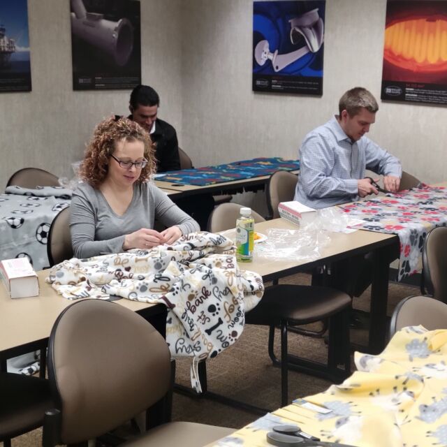 The #RolledAlloys Helping Hands Committee organized multiple Blanket Making events, where "No-Sew" fleece blankets are assembled by employee volunteers. These Blankets are donated to Lucas County Foster Children.

❤️ A special thank you to all of our #TemperanceRA volunteers that signed up!
