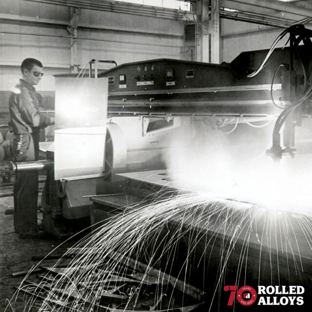 It's #flashbackfriday showcasing material processing in our old Detroit, MI location!

#rolledalloys #detroit #specialtymetalsupplier