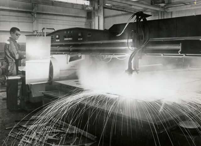 Throwback Thursday 💥 Plasma cutting then and now! 

Need fast turnaround on thick plate? Plasma cutting is your solution. Our machines run at high speed and every plasma-equipped location provides plate beveling capability.

#RolledAlloys #PlasmaCutting #Plasma