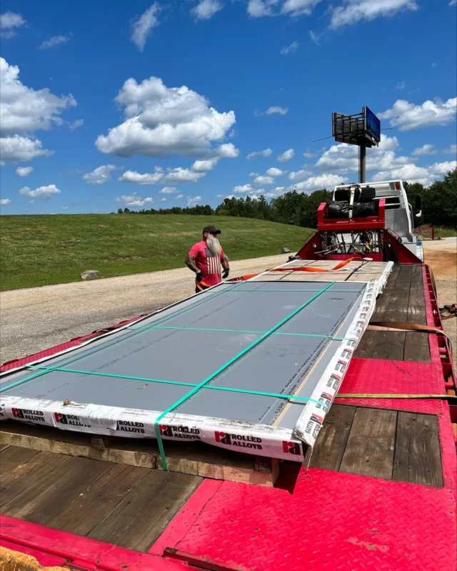 From stock to shipment! N-60 stainless bar and 11ga RA 253 MA® sheet on the move.

When performance matters, having the right material ready to go makes all the difference.

Browse our products:
https://www.rolledalloys.com/products/

#SpecialtyMetalSupplier #RolledAlloys #StainlessSteel